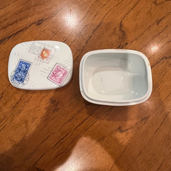 Vintage Limoges Porcelain Stamp/ travel Design Trinket box. So pretty! - Picture 3 of 9